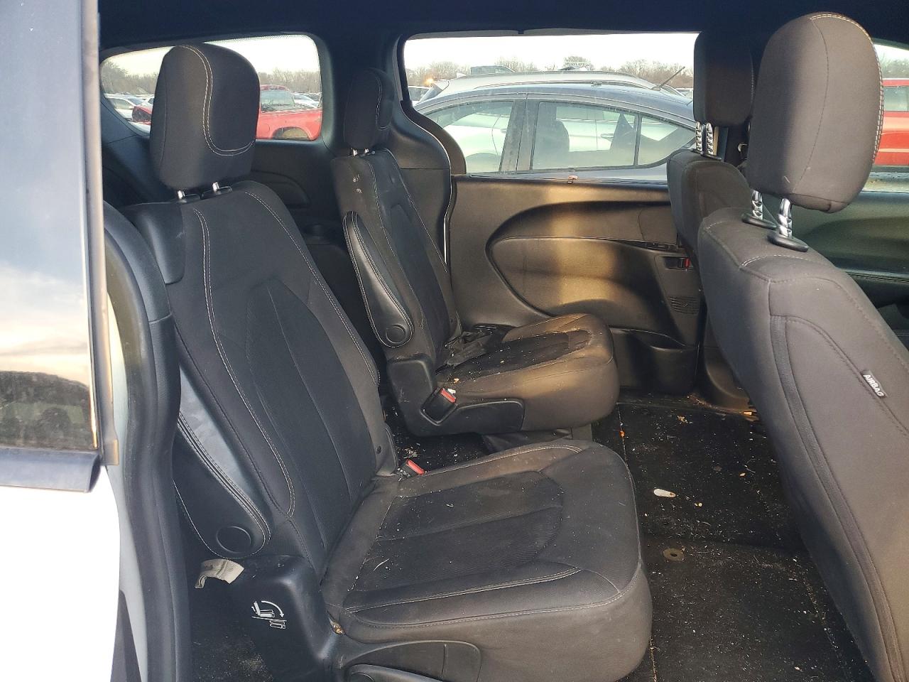 2019 CHRYSLER PACIFICA TOURING PLUS photo 11