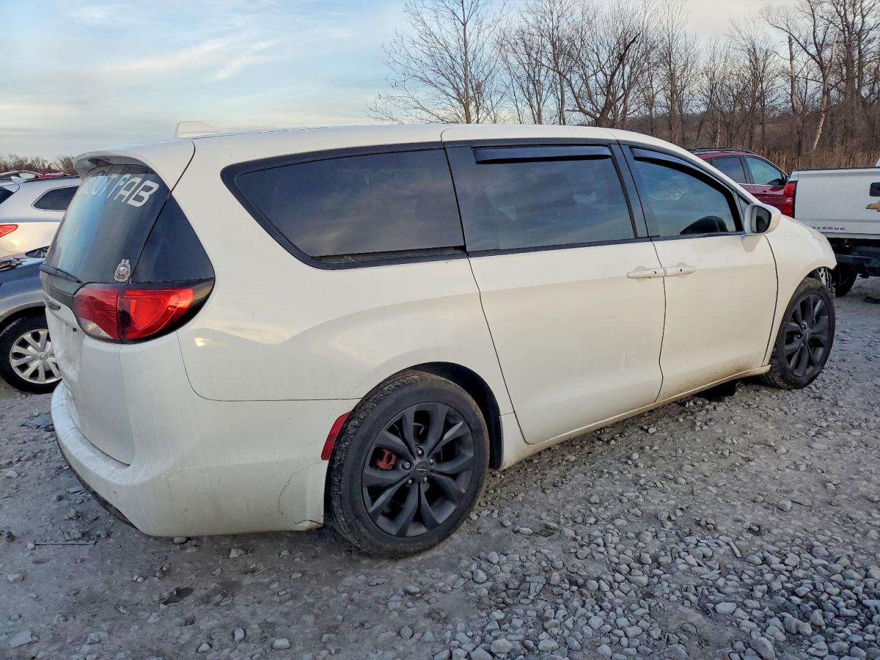 2019 CHRYSLER PACIFICA TOURING PLUS photo 3