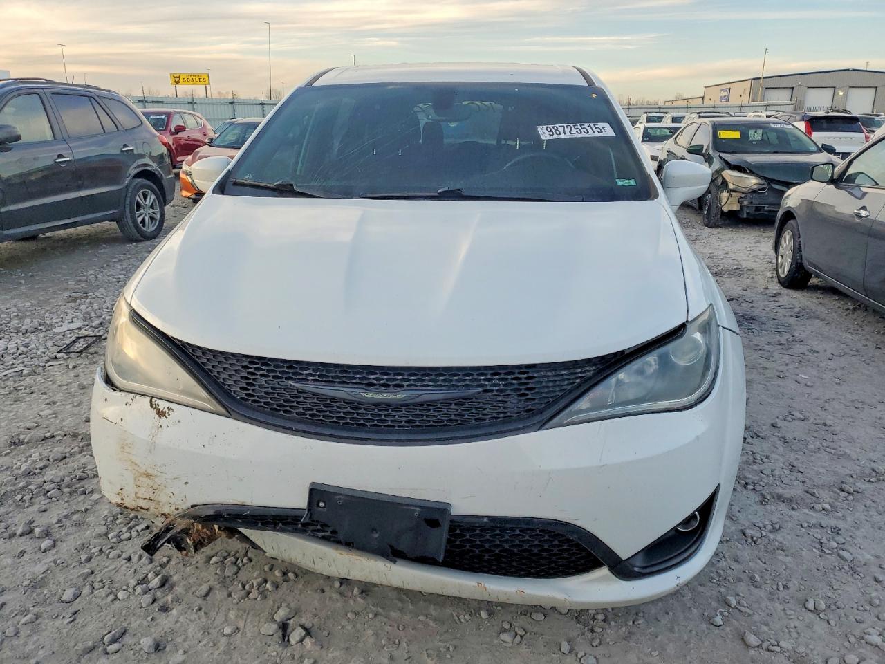 2019 CHRYSLER PACIFICA TOURING PLUS photo 5