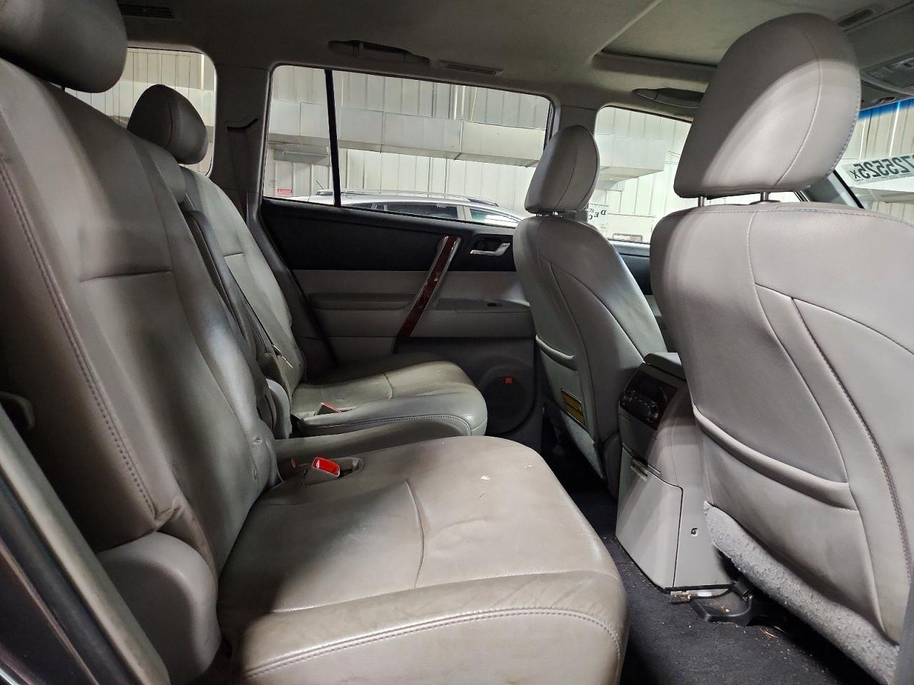 2013 TOYOTA HIGHLANDER LIMITED photo 11