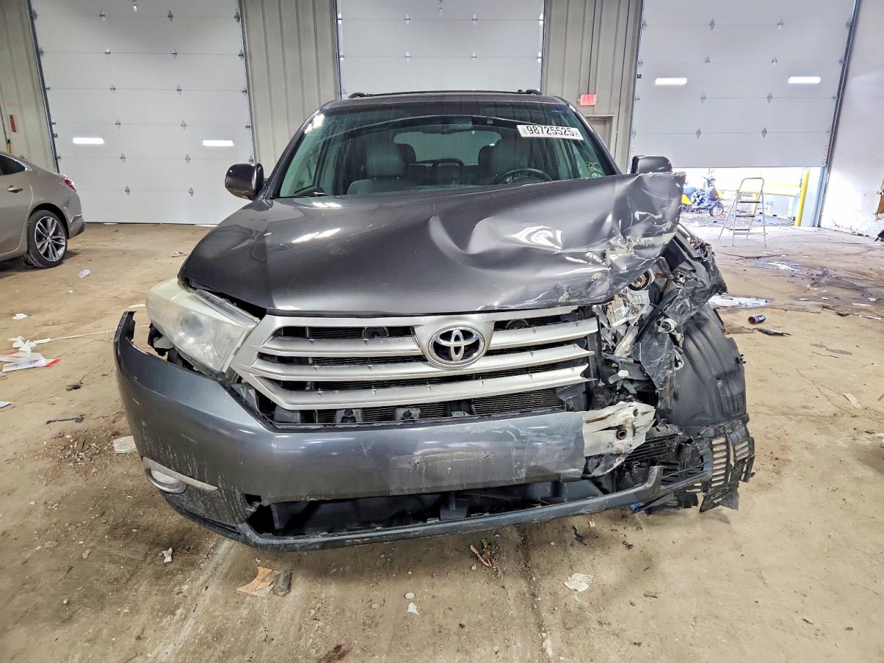 2013 TOYOTA HIGHLANDER LIMITED photo 5