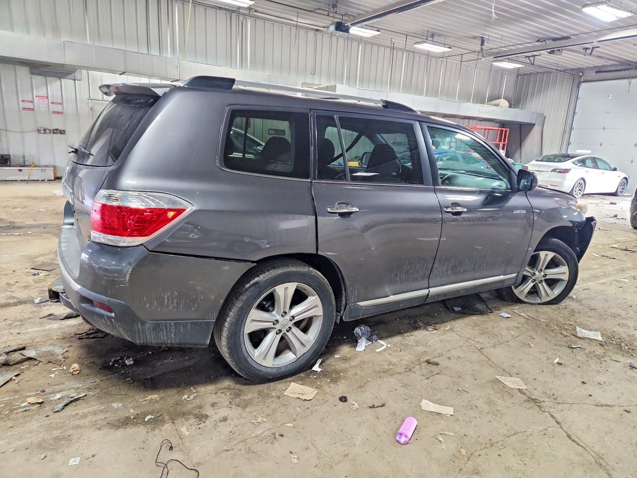 2013 TOYOTA HIGHLANDER LIMITED photo 3