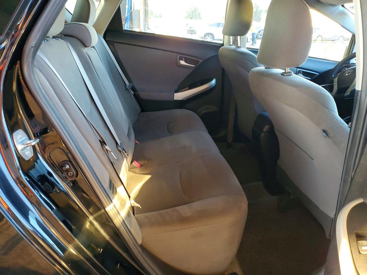 2014 TOYOTA PRIUS photo 10
