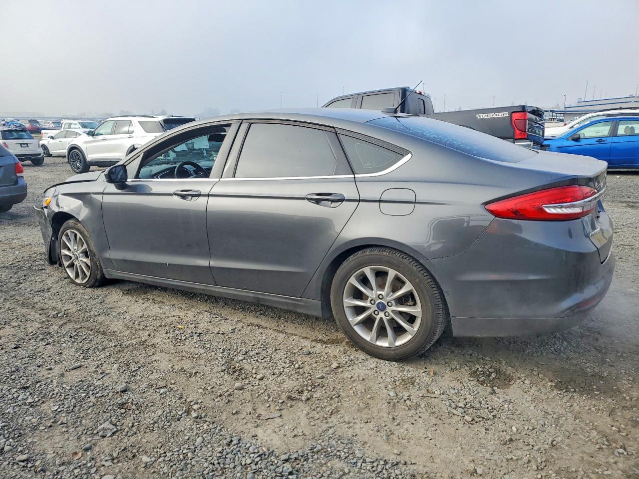 2017 FORD FUSION SE photo 2