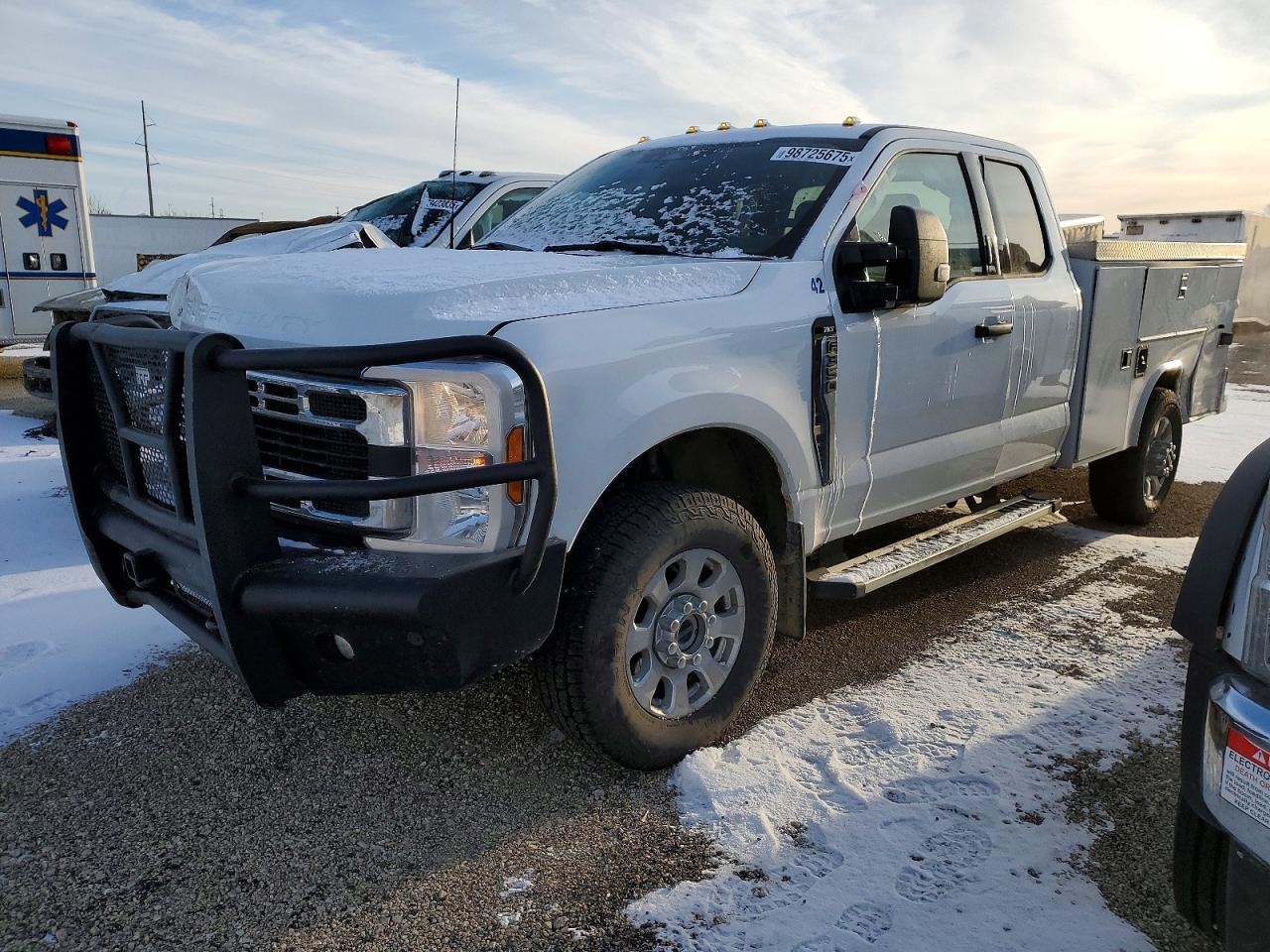 2024 FORD F350 SUPER