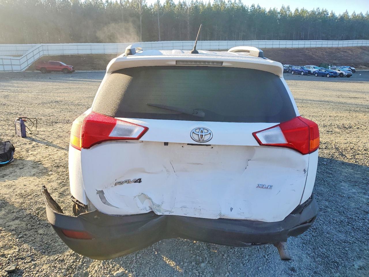 2014 TOYOTA RAV4 XLE photo 11