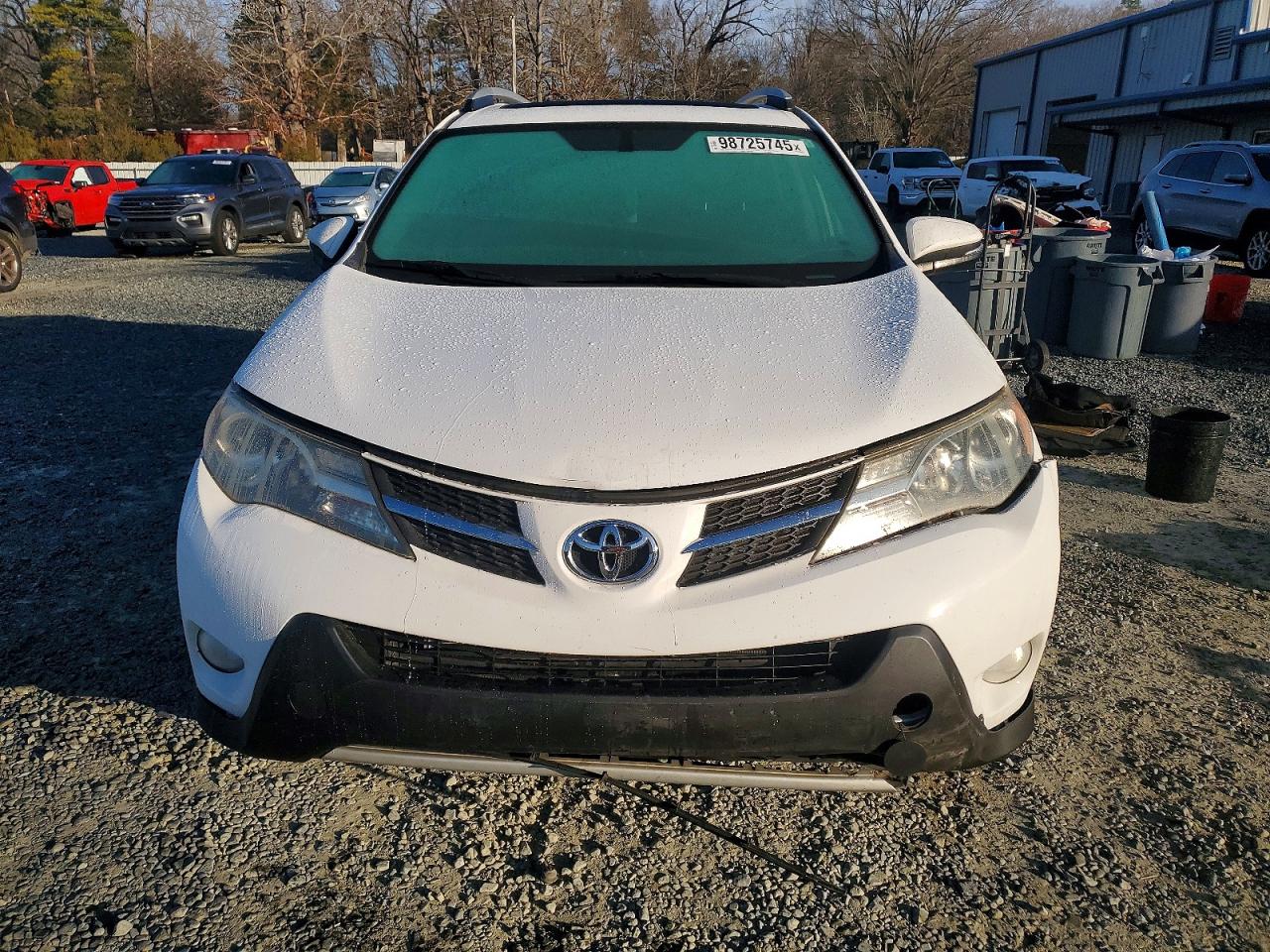 2014 TOYOTA RAV4 XLE photo 9