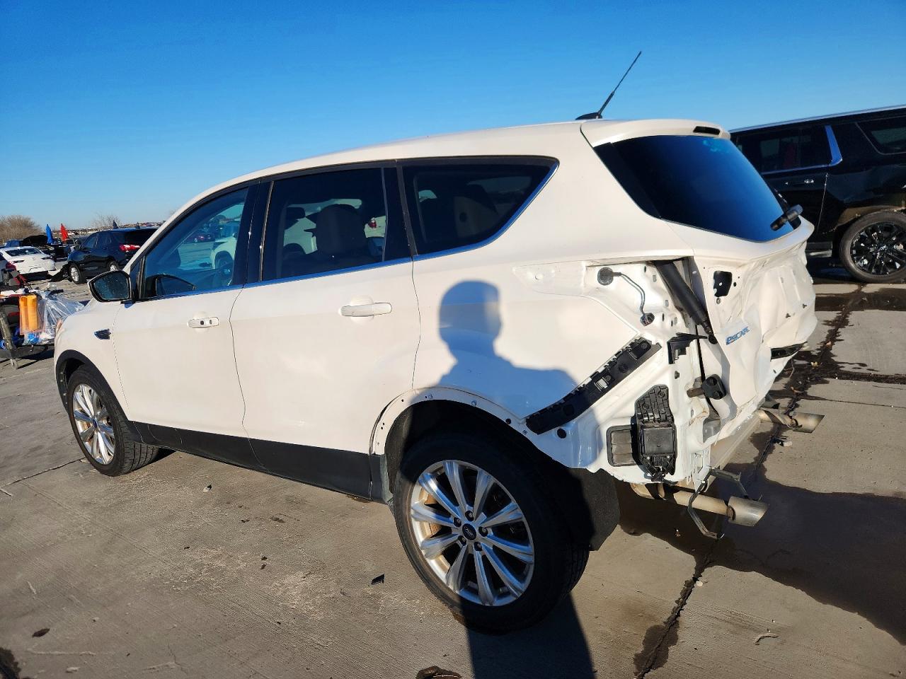 2017 FORD ESCAPE TITANIUM photo 2