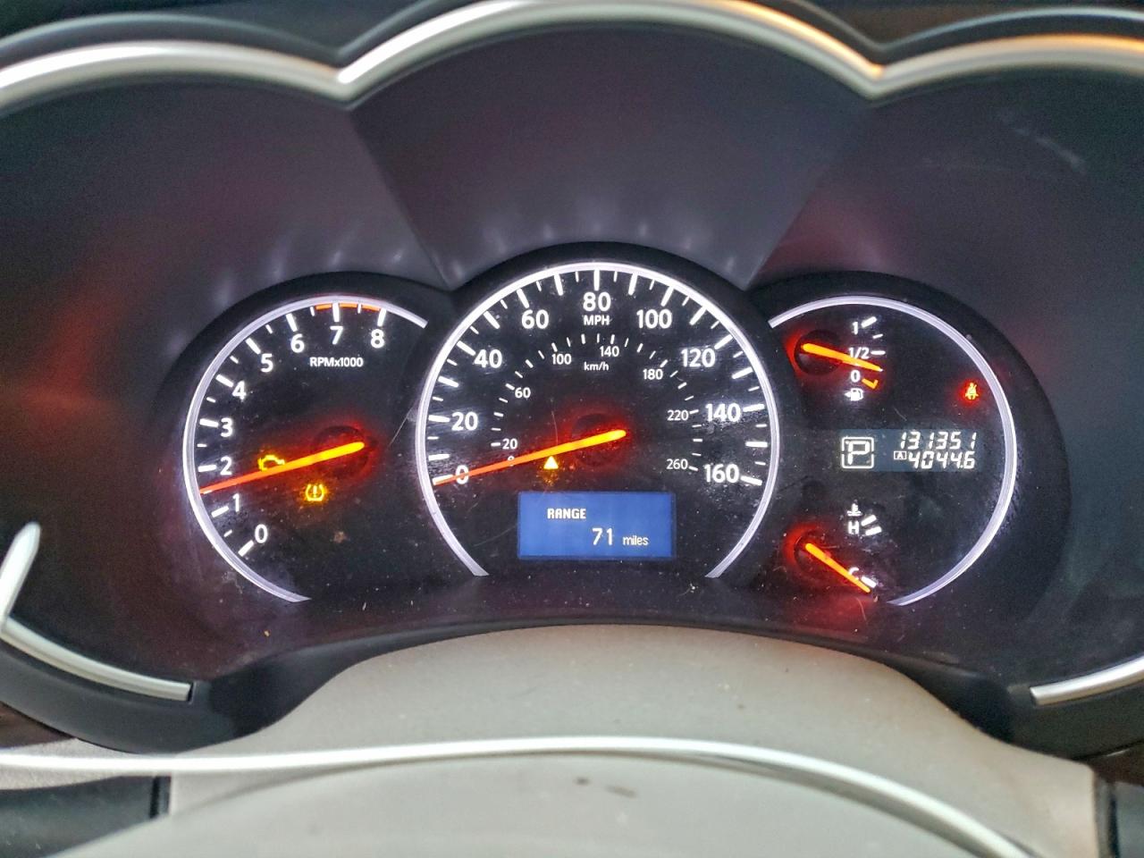 2013 NISSAN QUEST S photo 17