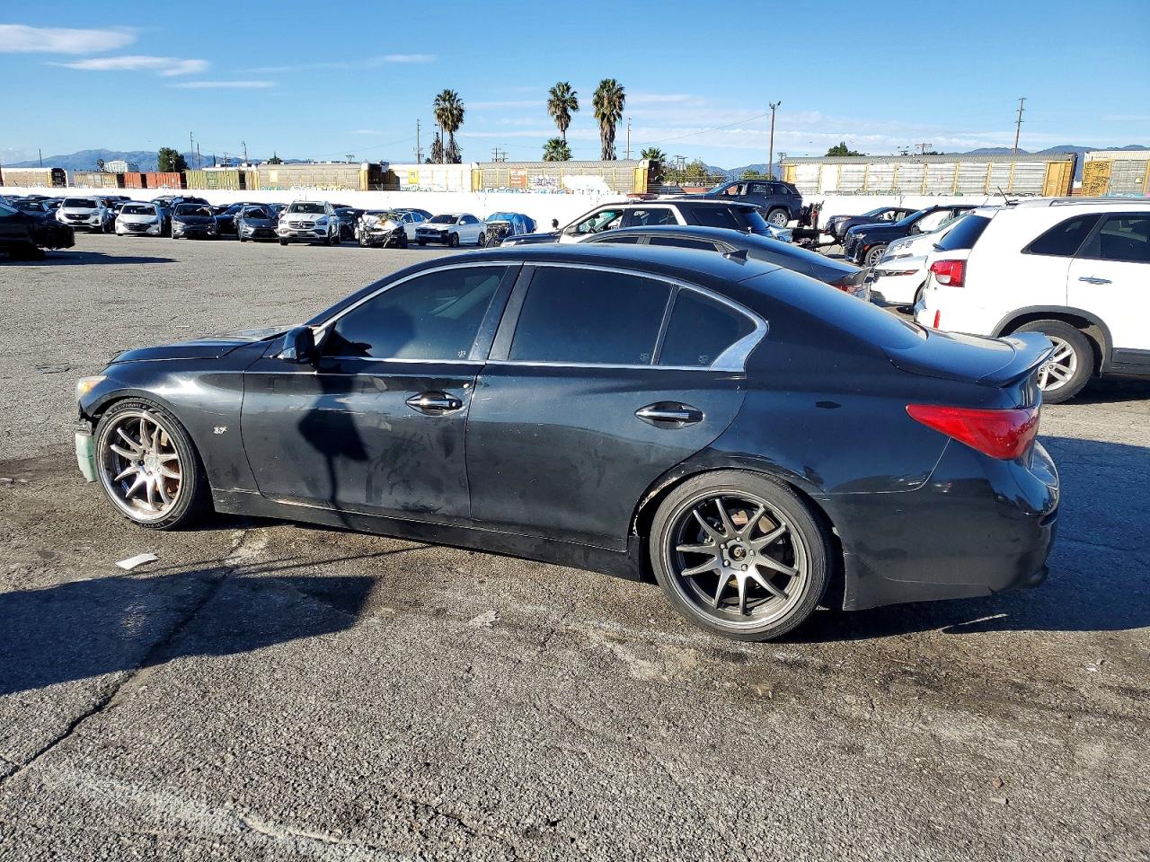 2015 INFINITI Q50 BASE photo 2