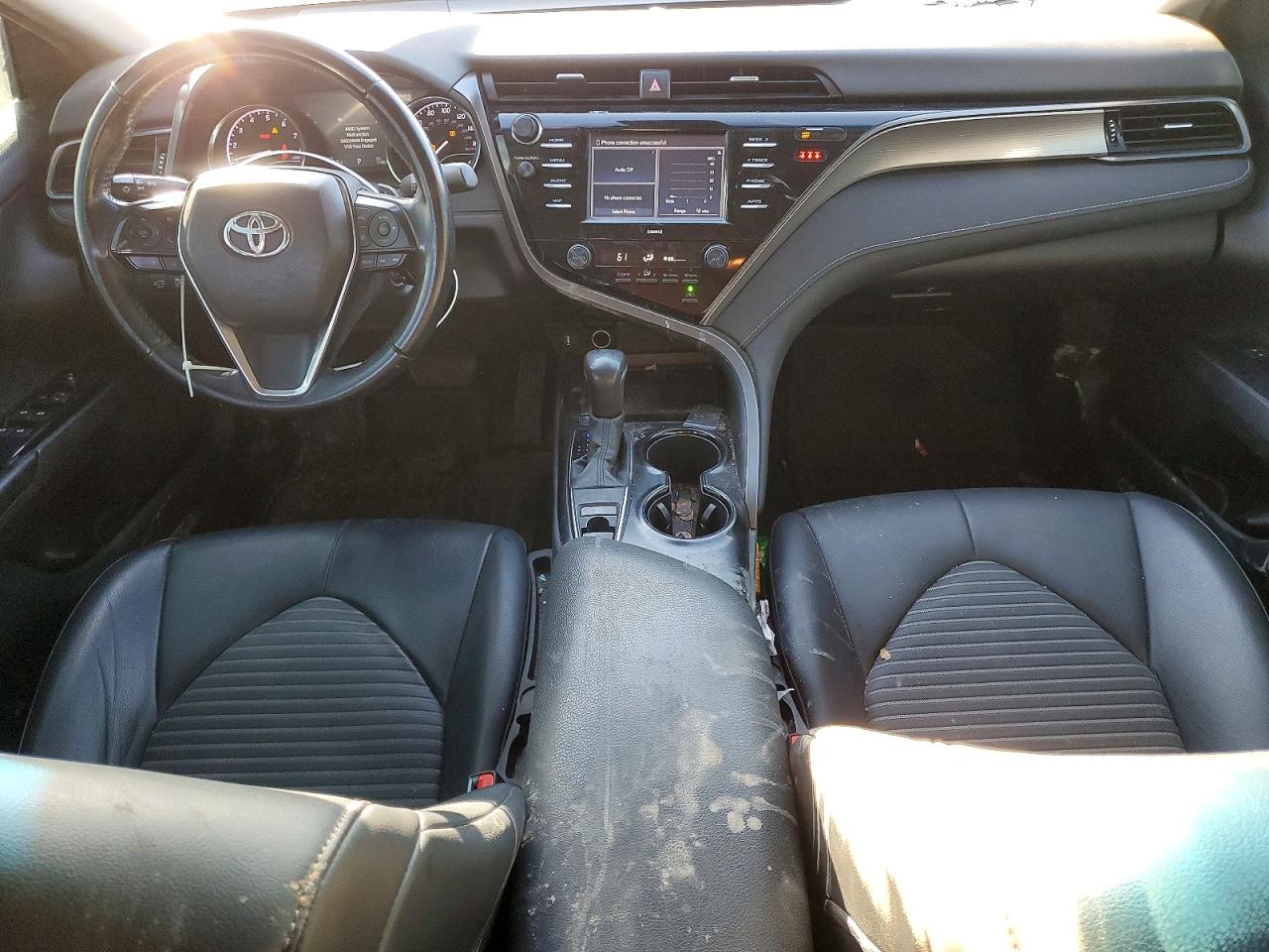 2020 TOYOTA CAMRY SE photo 8