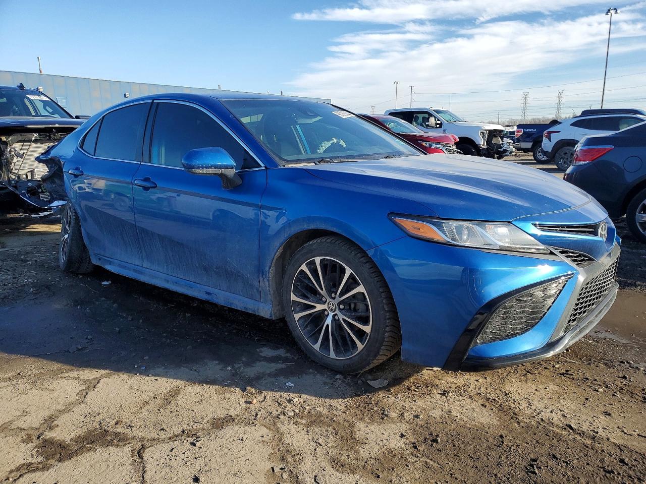 2020 TOYOTA CAMRY SE photo 4