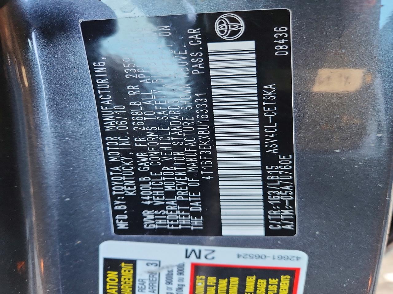 2011 TOYOTA CAMRY SE photo 23
