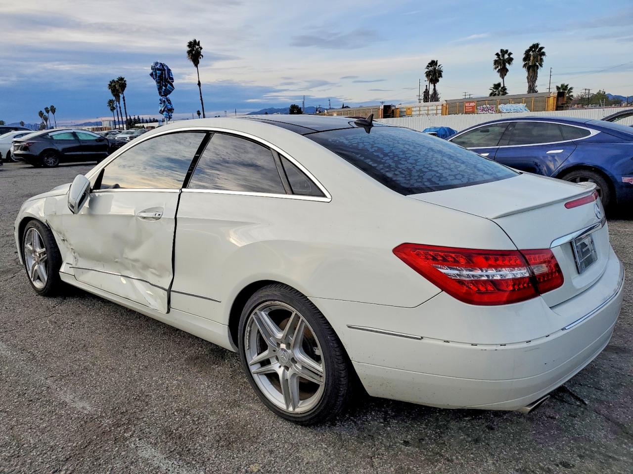 2011 MERCEDES-BENZ E 350 photo 2