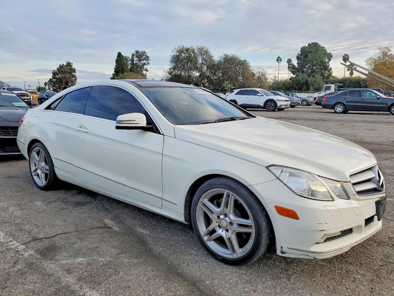 2011 MERCEDES-BENZ E 350 photo 4