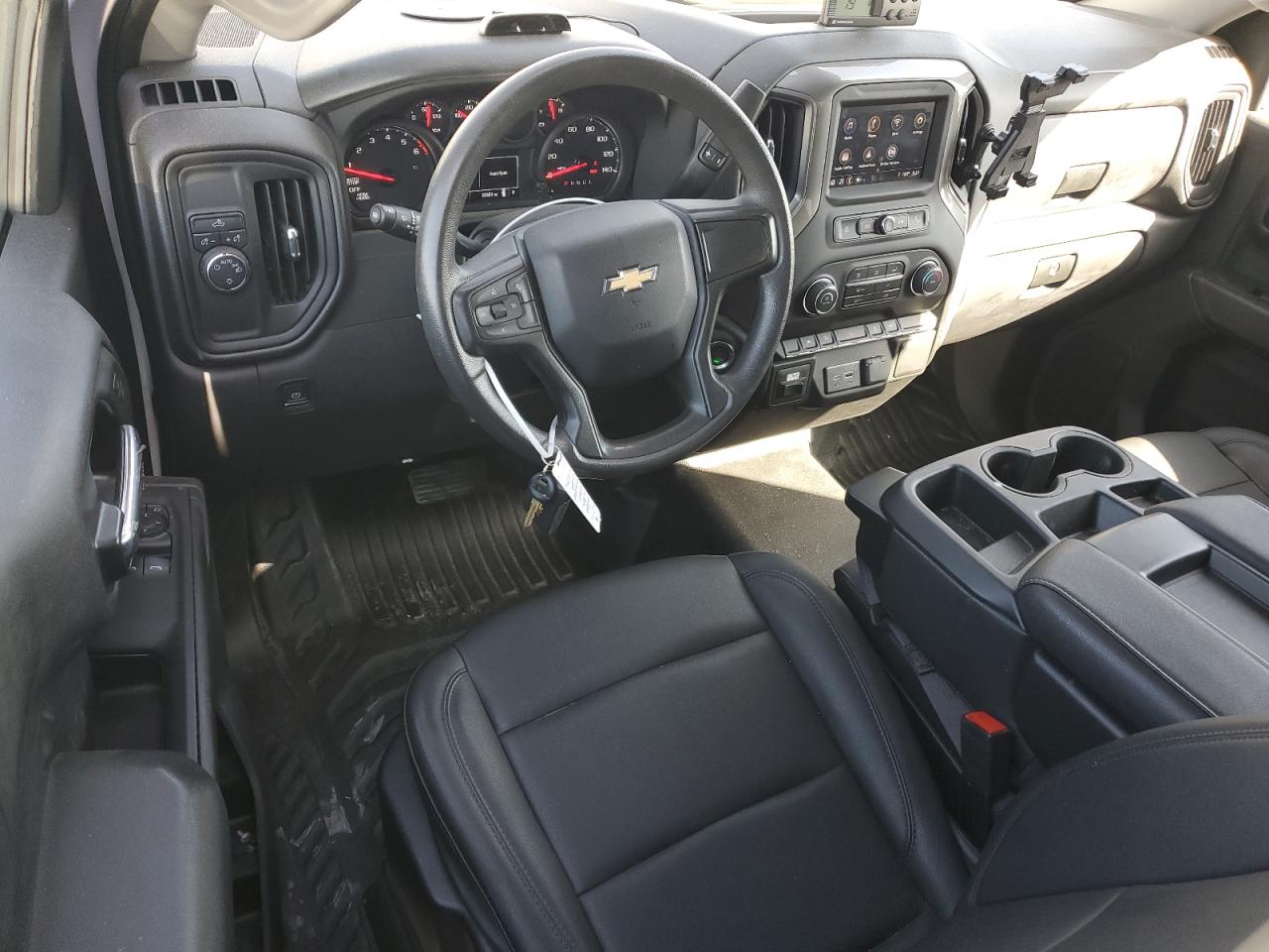 2024 CHEVROLET SILVERADO - REFRIGERATED BOX TRUCK photo 8