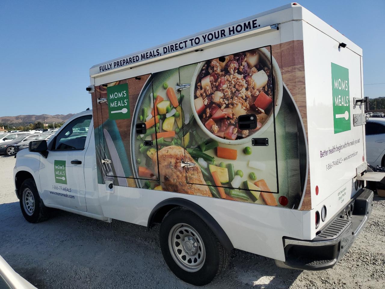 2024 CHEVROLET SILVERADO - REFRIGERATED BOX TRUCK photo 2