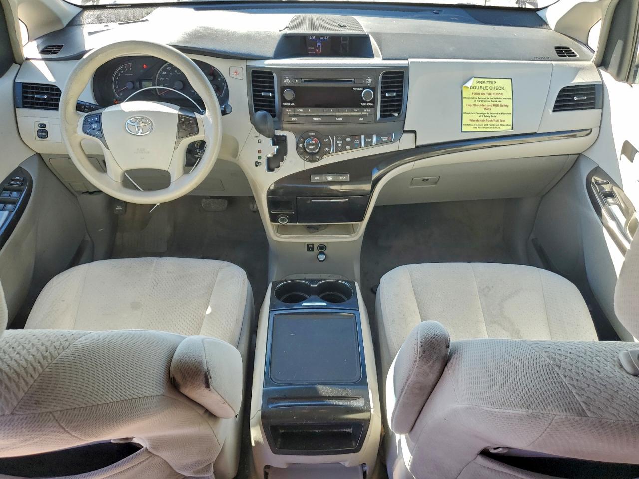 2013 TOYOTA SIENNA LE photo 8