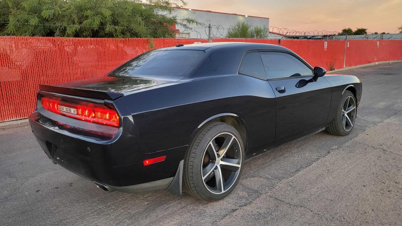 2012 DODGE CHALLENGER R/T photo 4