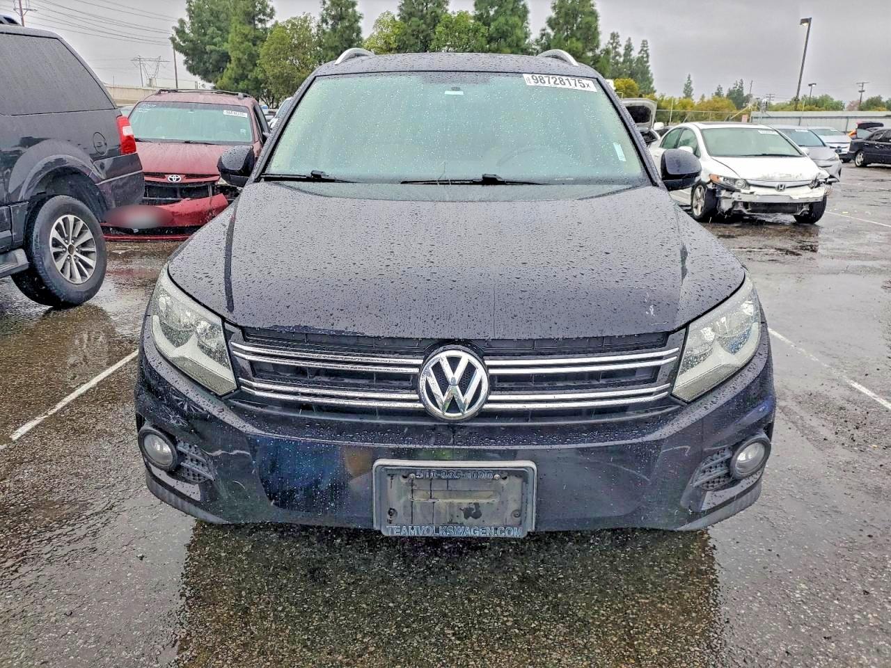 2012 VOLKSWAGEN TIGUAN S photo 5