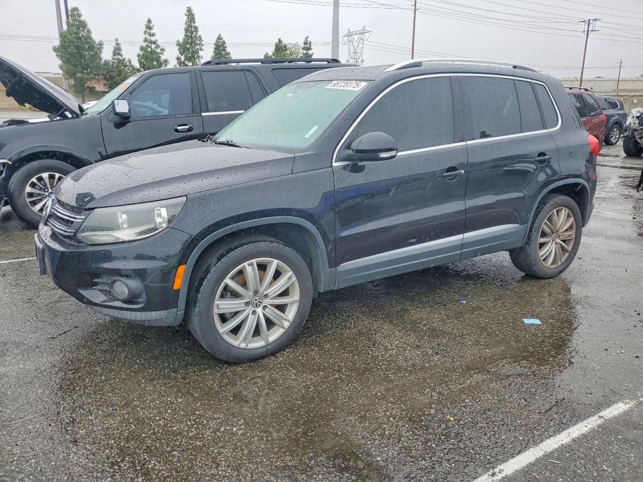 2012 VOLKSWAGEN TIGUAN