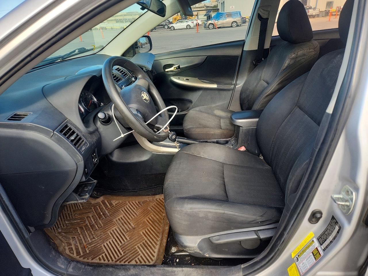 2011 TOYOTA COROLLA BASE photo 7