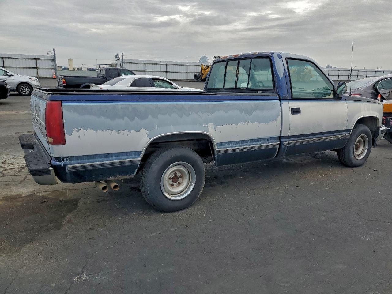 1989 CHEVROLET GMT-400 C1500 photo 3
