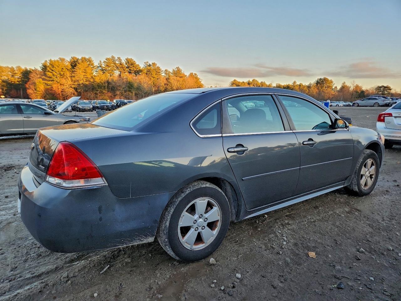 2011 CHEVROLET IMPALA LT photo 3