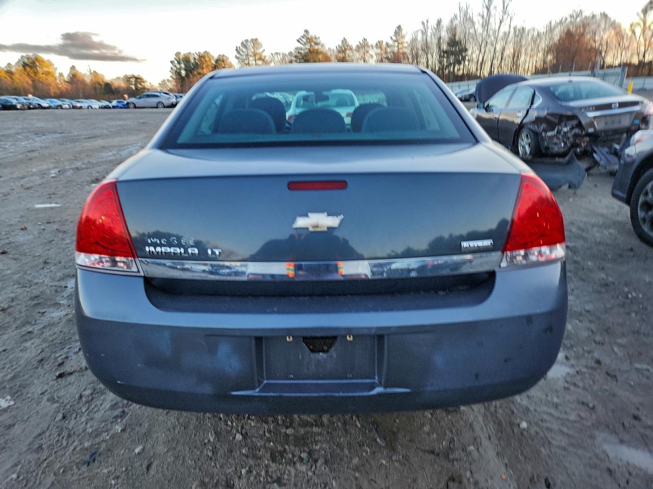 2011 CHEVROLET IMPALA LT photo 6