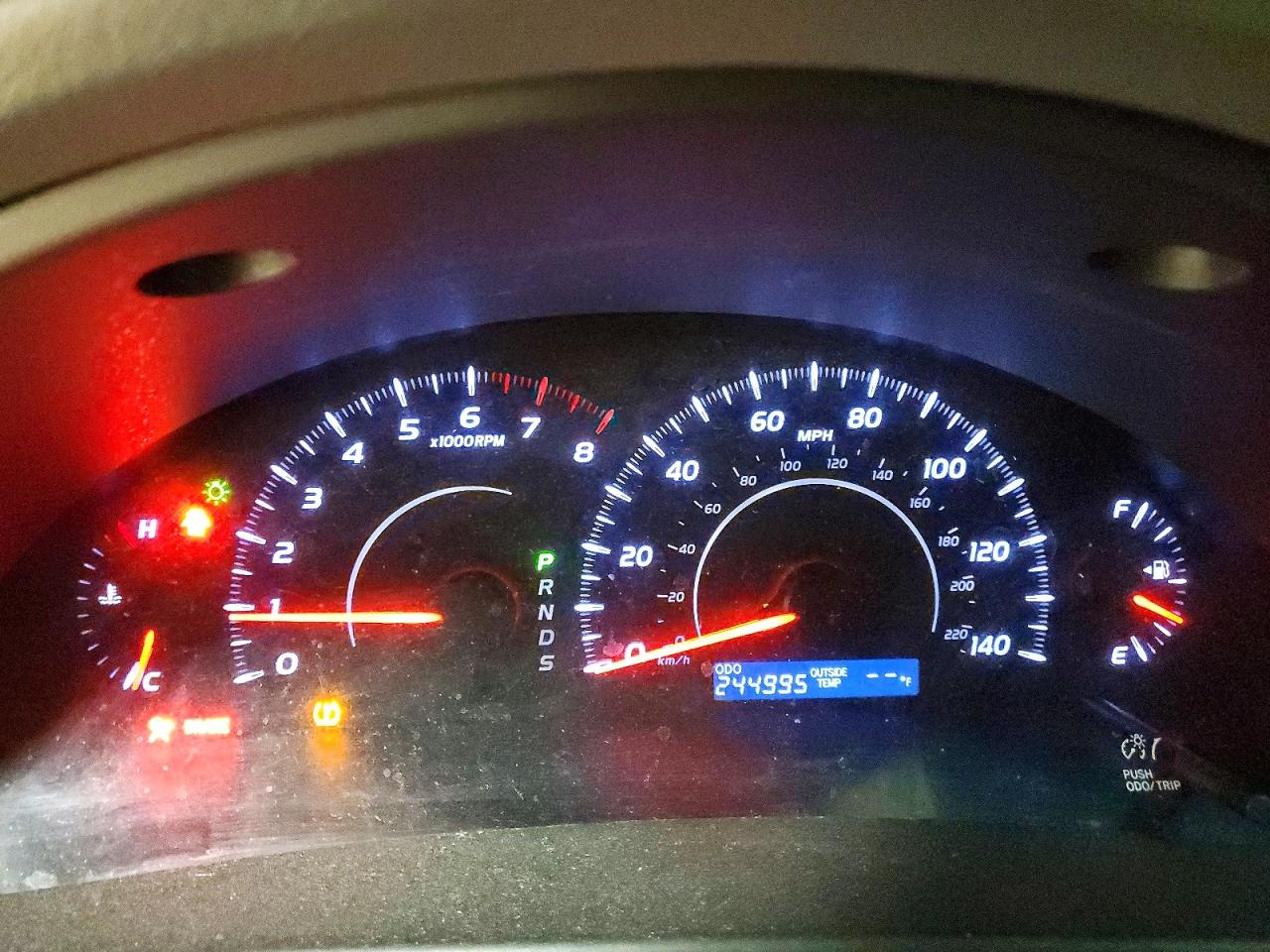 2011 TOYOTA CAMRY BASE photo 9