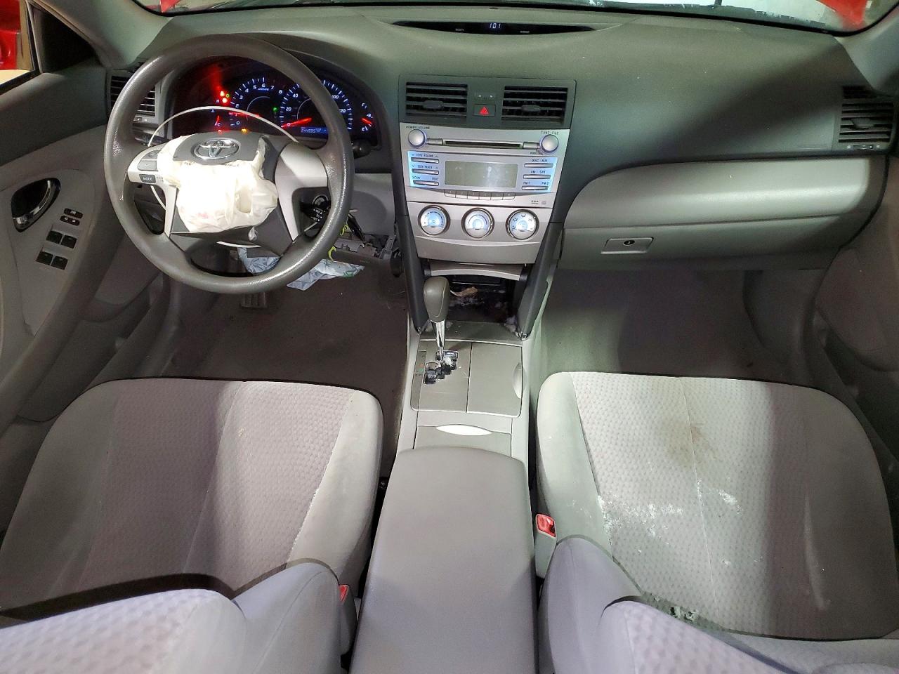 2011 TOYOTA CAMRY BASE photo 8