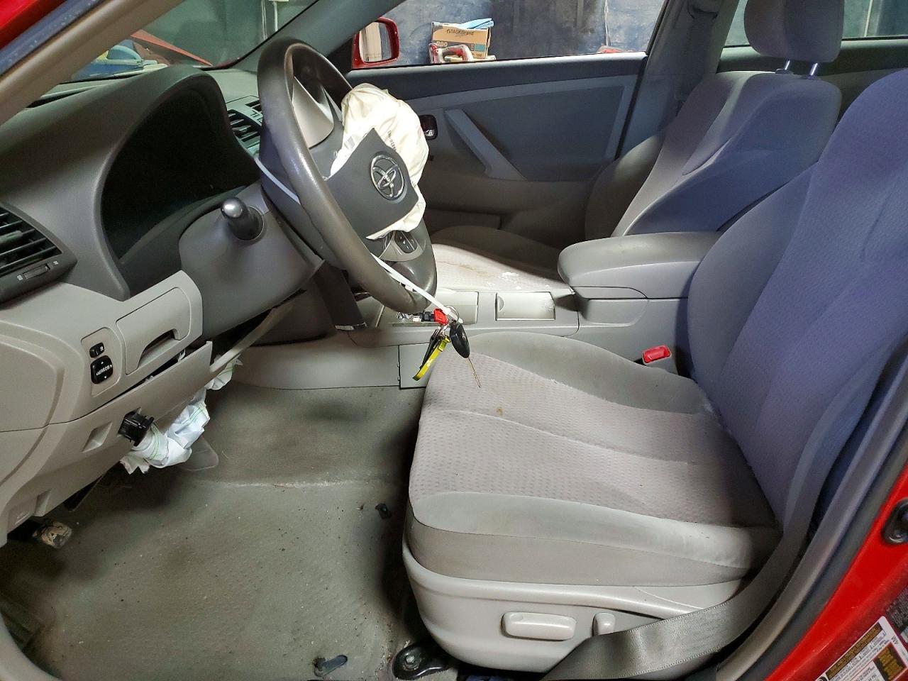 2011 TOYOTA CAMRY BASE photo 7