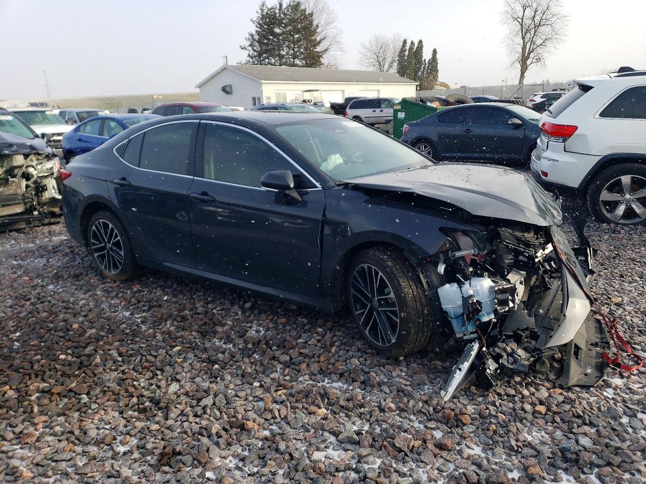 2025 TOYOTA CAMRY XSE photo 4