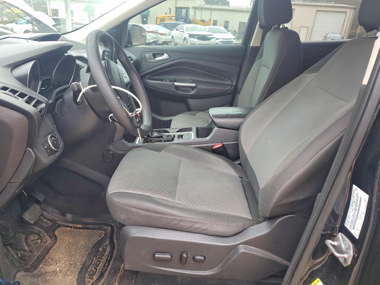 2017 FORD ESCAPE SE photo 7