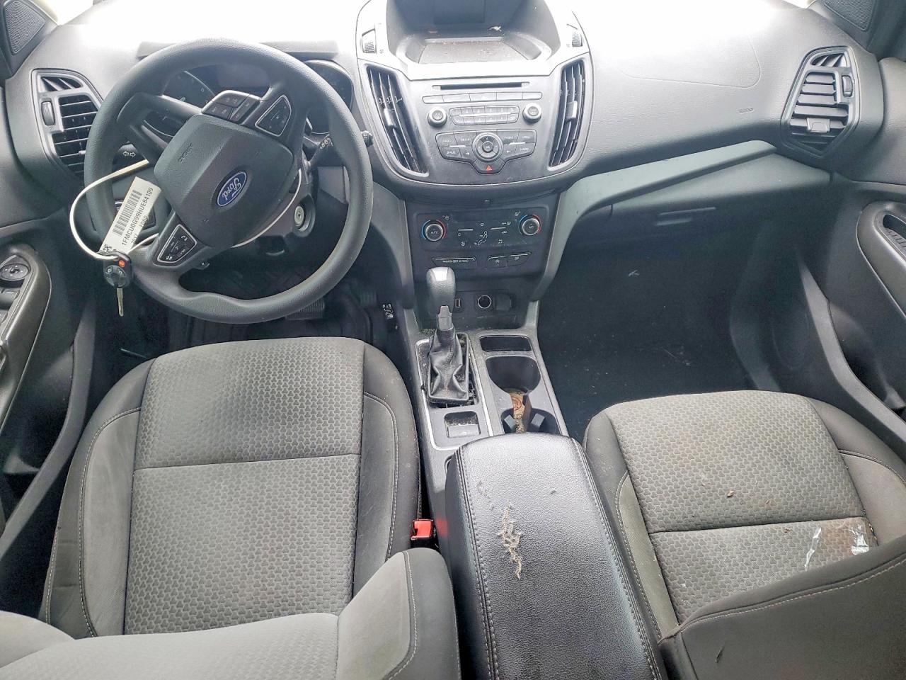 2017 FORD ESCAPE SE photo 8