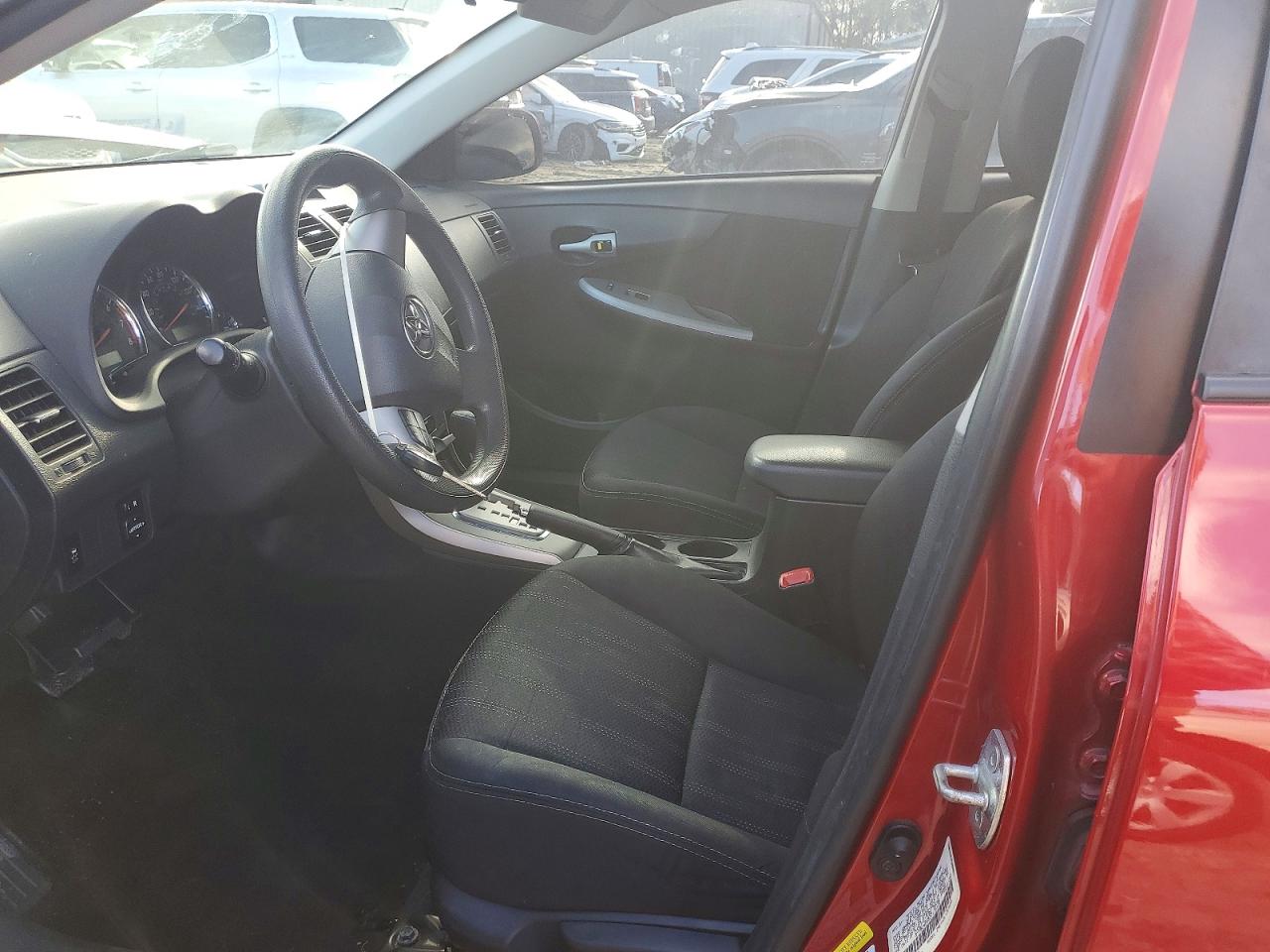 2013 TOYOTA COROLLA BASE photo 7