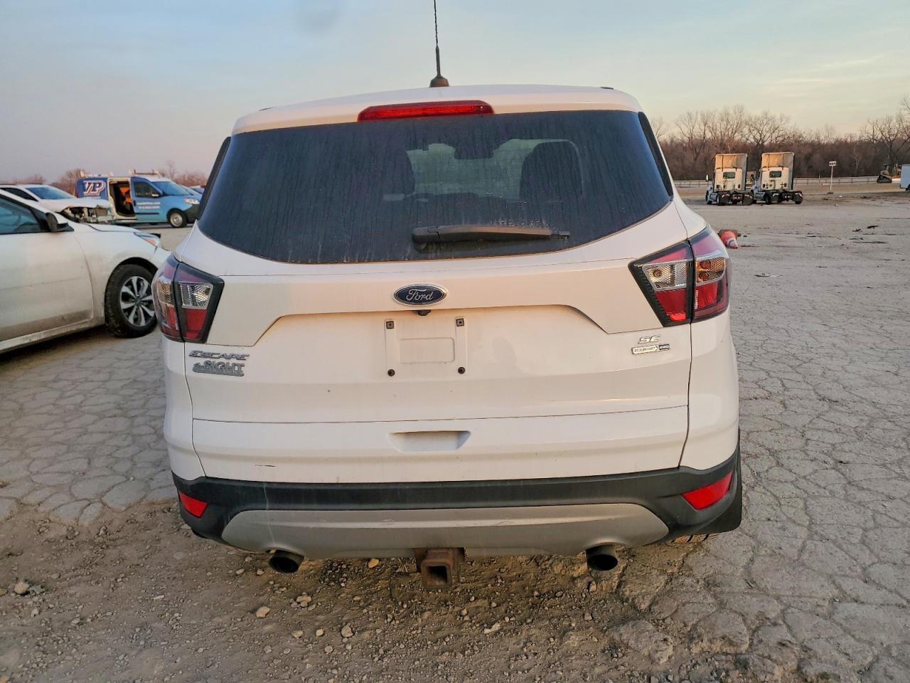 2017 FORD ESCAPE SE photo 6