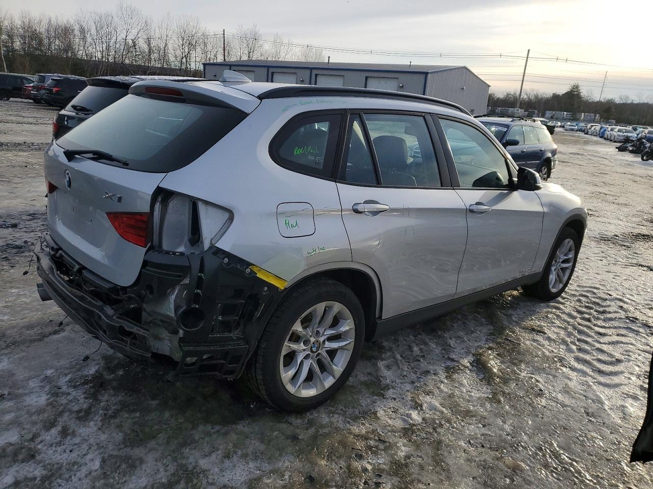 2015 BMW X1 XDRIVE28I photo 3