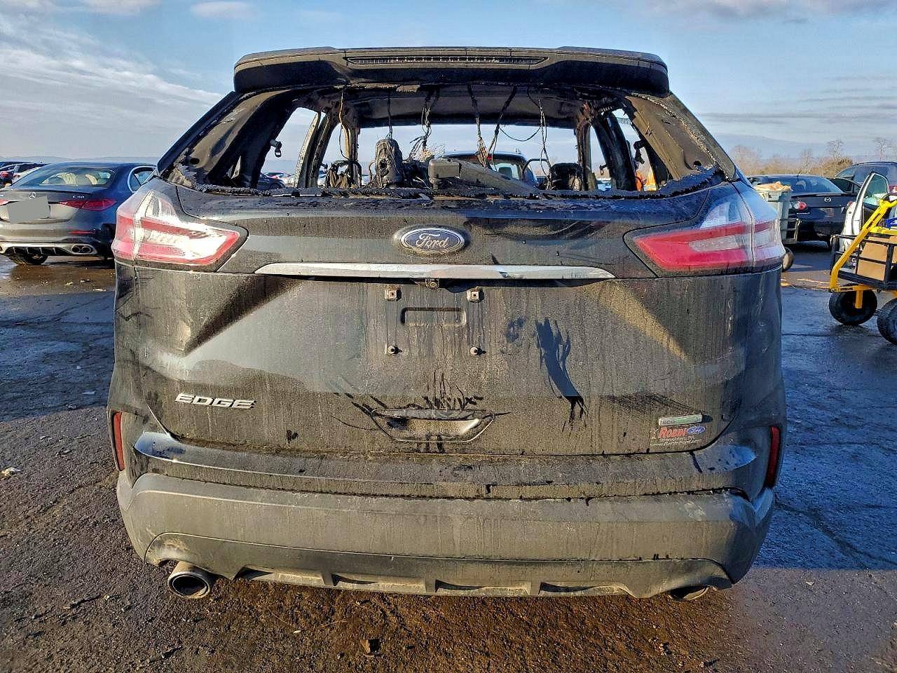 2019 FORD EDGE SE photo 16