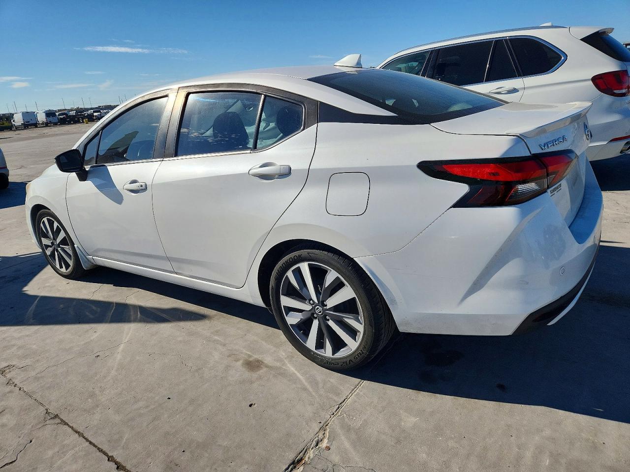 2020 NISSAN VERSA SR photo 2
