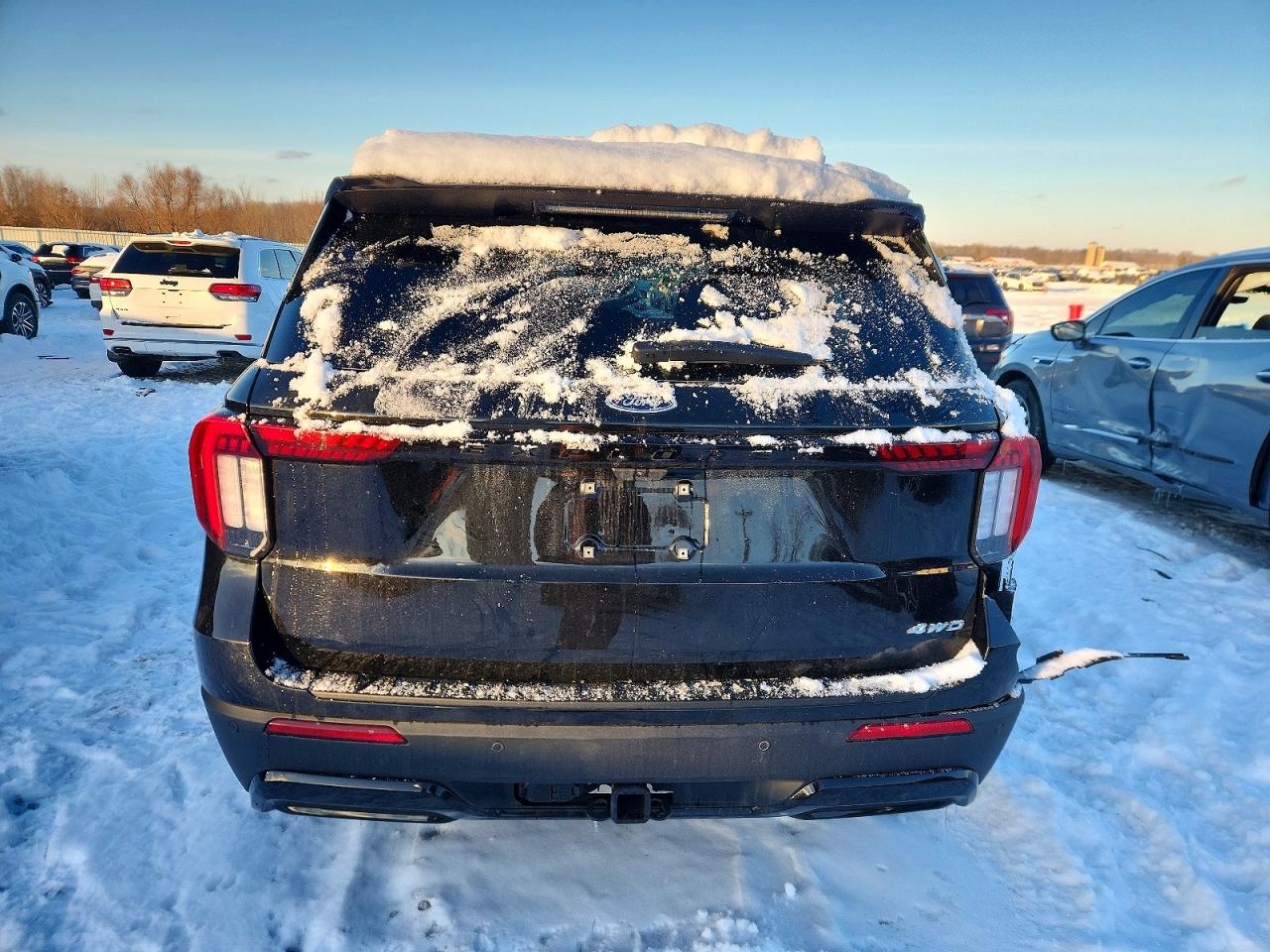2025 FORD EXPLORER ST-LINE photo 6