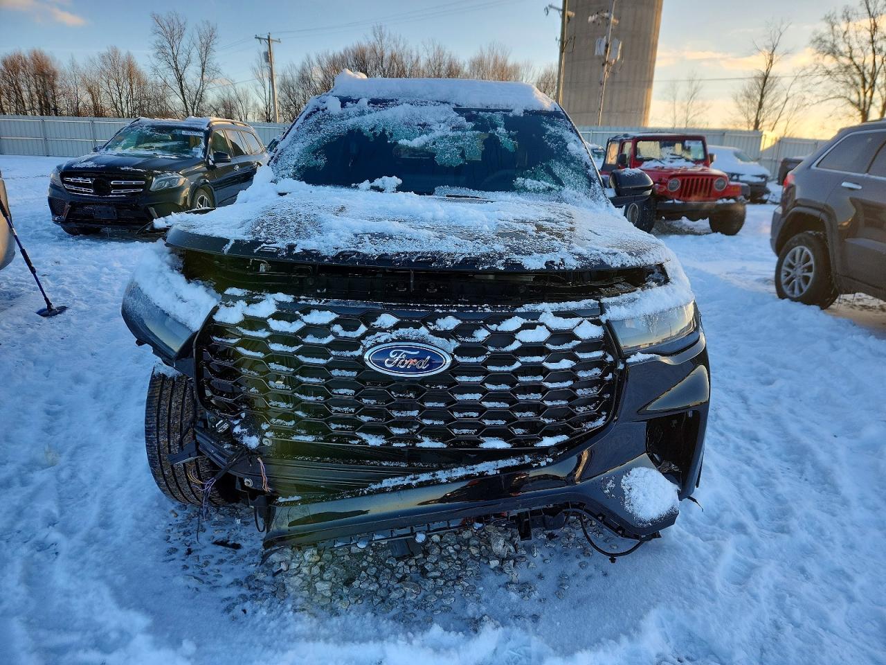 2025 FORD EXPLORER ST-LINE photo 5