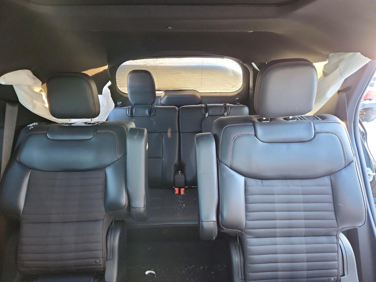 2025 FORD EXPLORER ST-LINE photo 10