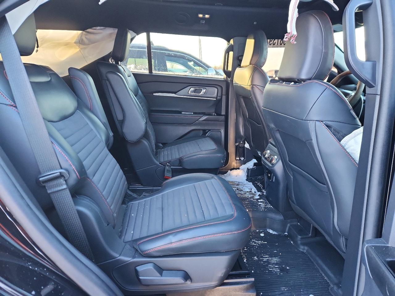 2025 FORD EXPLORER ST-LINE photo 11