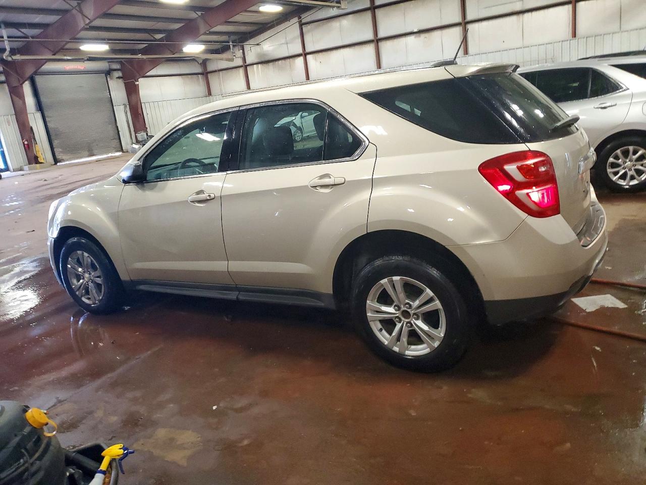 2016 CHEVROLET EQUINOX LS photo 3