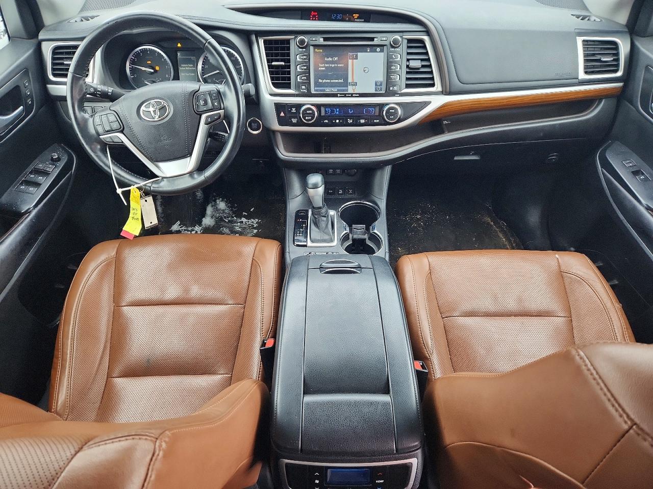 2017 TOYOTA HIGHLANDER LIMITED photo 8
