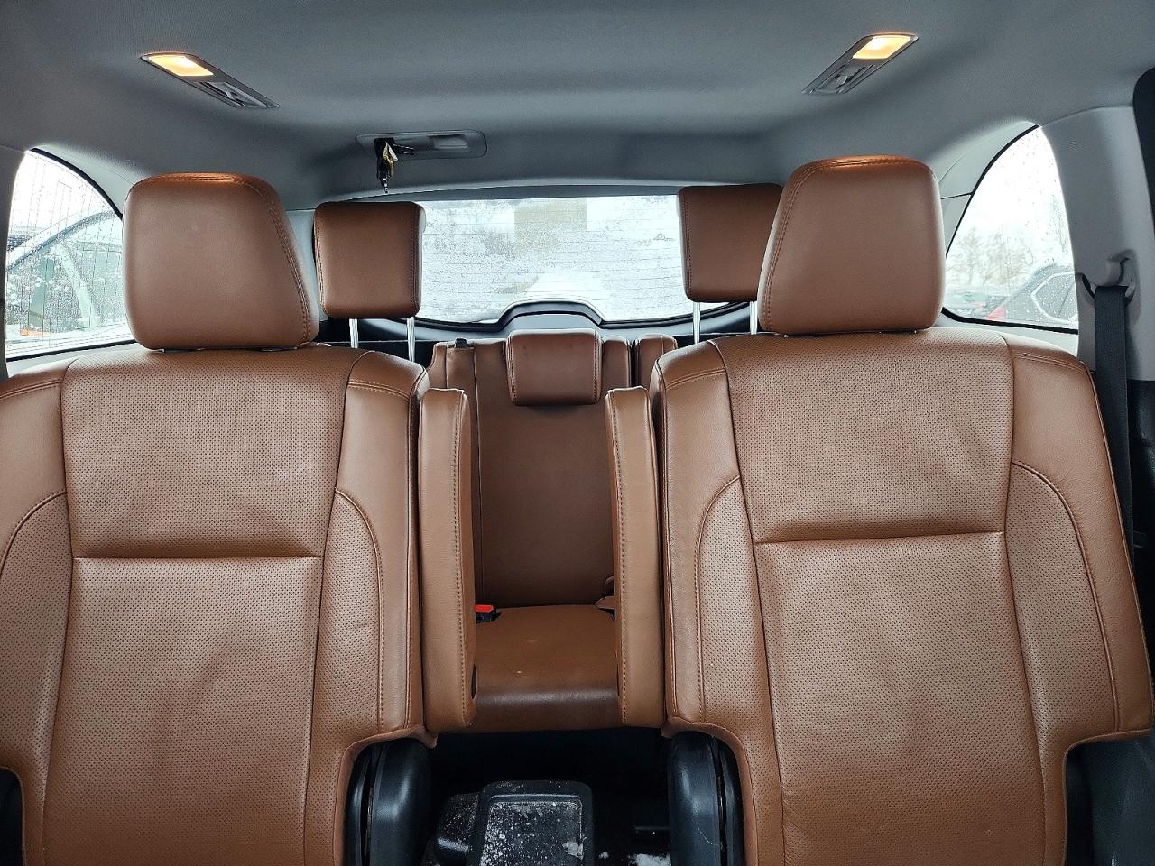 2017 TOYOTA HIGHLANDER LIMITED photo 10