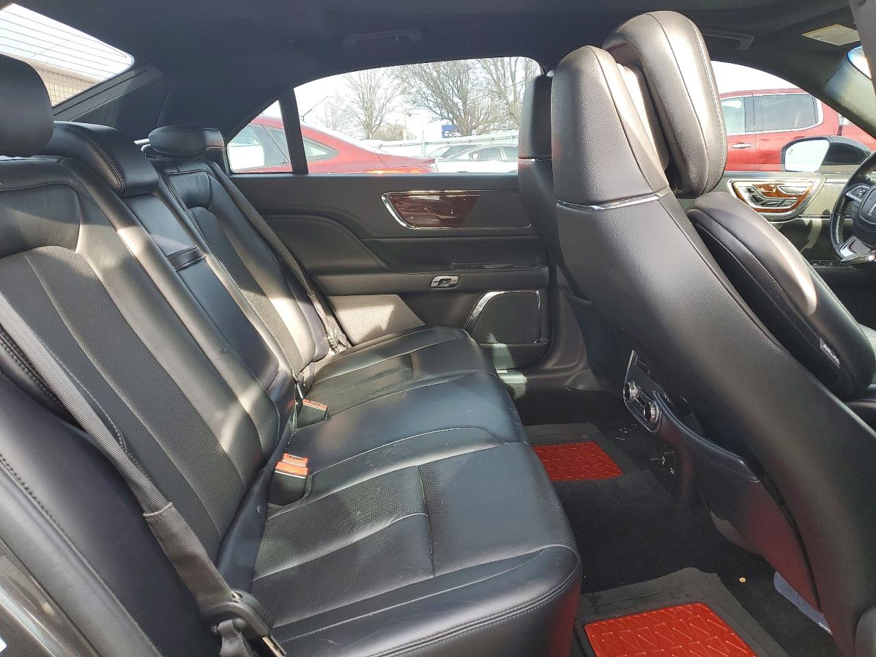 2017 LINCOLN CONTINENTAL RESERVE photo 10