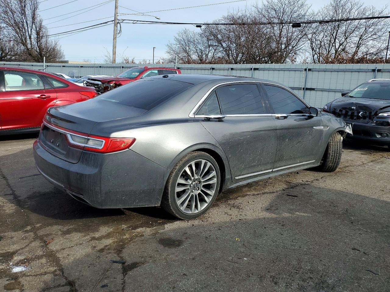 2017 LINCOLN CONTINENTAL RESERVE photo 3