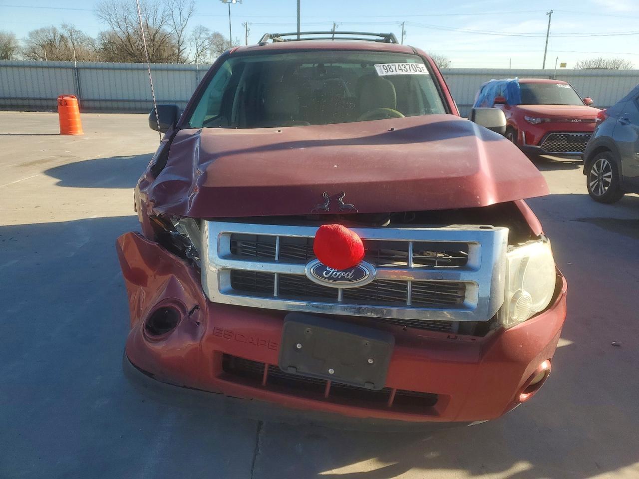 2012 FORD ESCAPE XLT photo 5